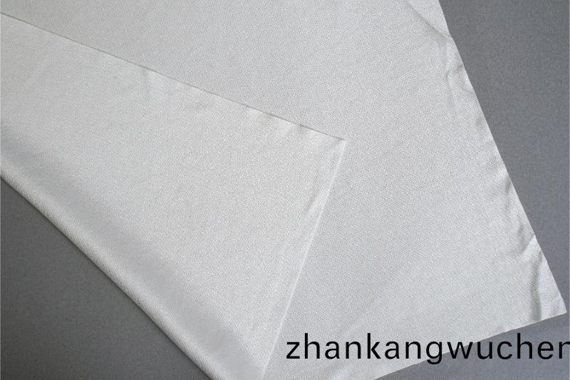 無(wu)塵(chen)佈可以(yi)擦(ca)眼(yan)鏡(jing)嗎(ma)?怎(zen)麼選擇?