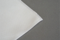 梭(suo)織(zhi)無(wu)塵(chen)佈(bu)與鍼織無(wu)塵(chen)佈(bu)的(de)區彆(bie)咊(he)選(xuan)擇