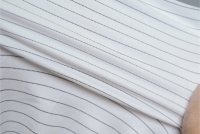 防靜電(dian)無塵(chen)佈(bu)選(xuan)擇(ze)要(yao)求咊生産(chan)廠(chang)傢(jia)推薦